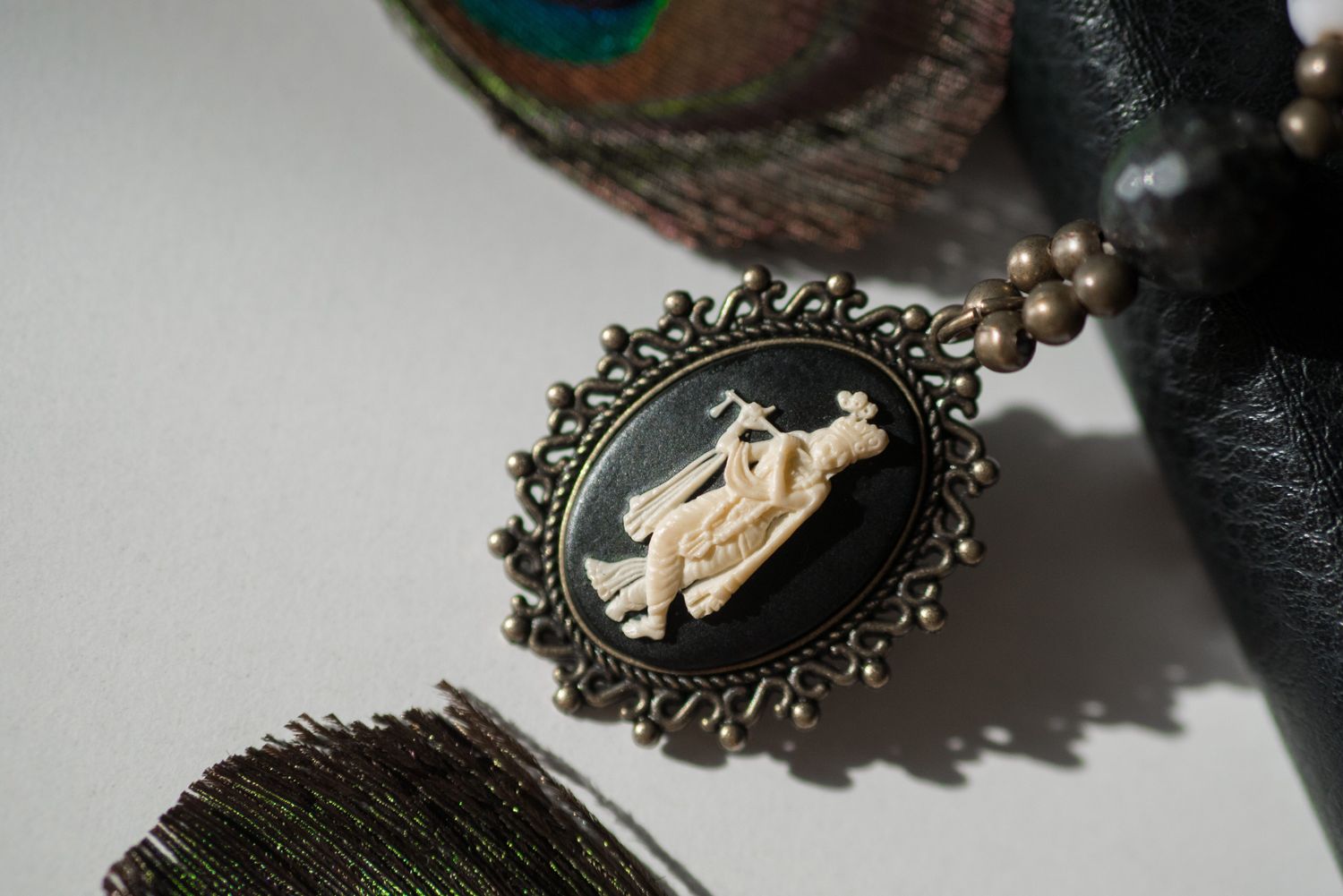 Krishna Pendant KYR8HLH