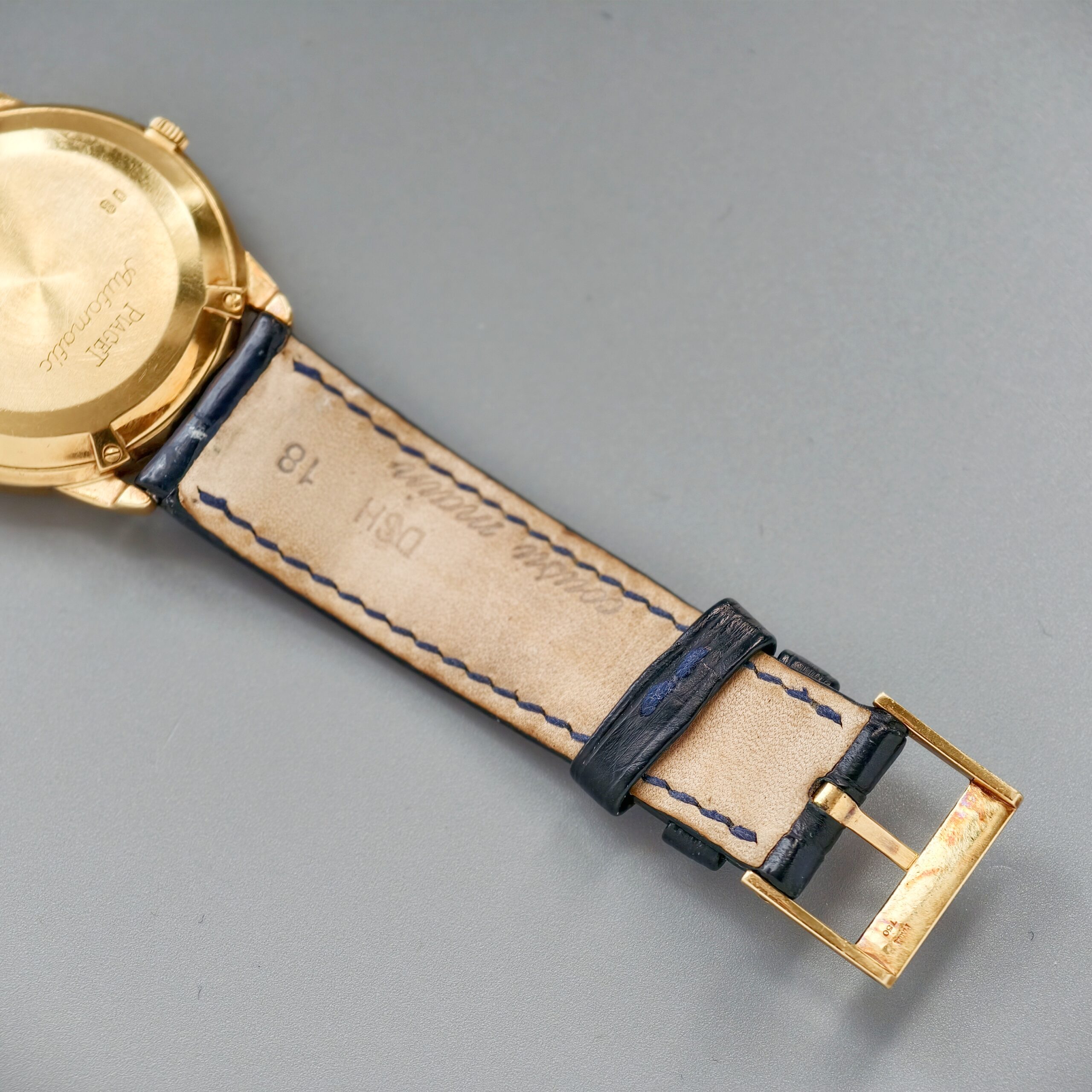 piaget gouverneur ref.15959 18k yellow gold automatic triple calendar watch, guilloché roman dial piaget gouverneur ref.15959 18k yellow gold automatic triple calendar watch, guilloché roman dial